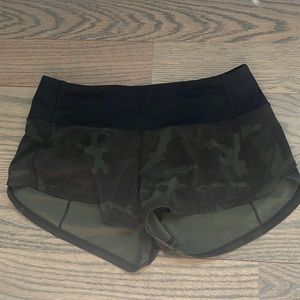 Lululemon Speed Up shorts